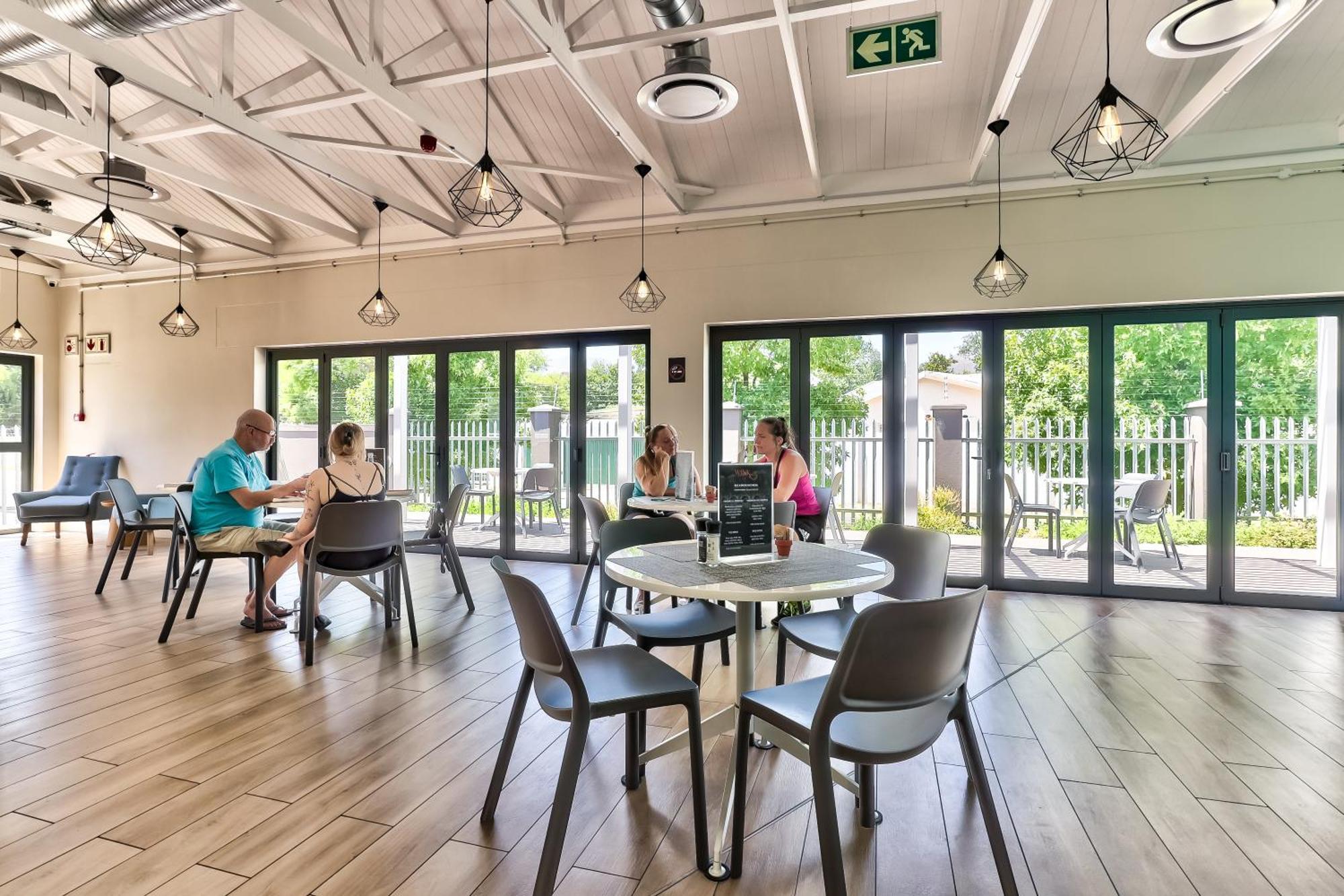 Wink Aparthotel Quiver Tree Stellenbosch Eksteriør bilde