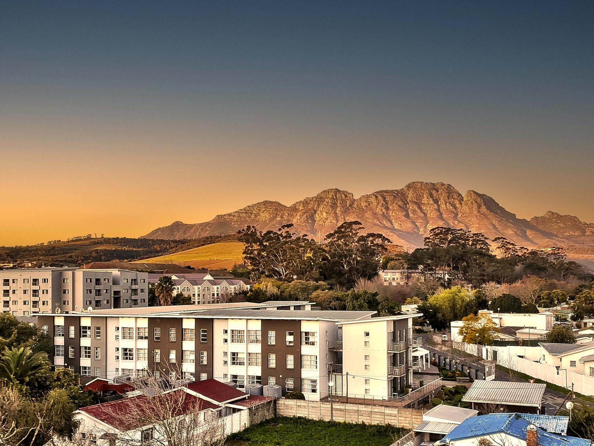 Wink Aparthotel Quiver Tree Stellenbosch Eksteriør bilde