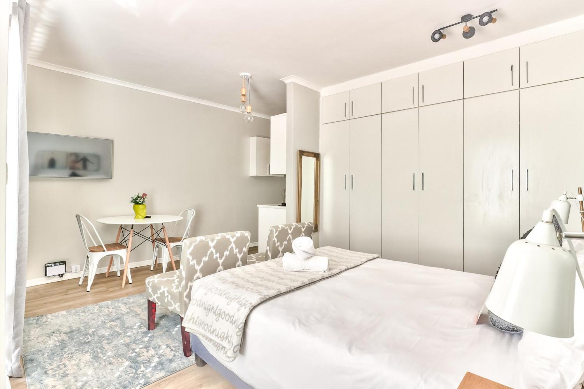 Wink Aparthotel Quiver Tree Stellenbosch Eksteriør bilde